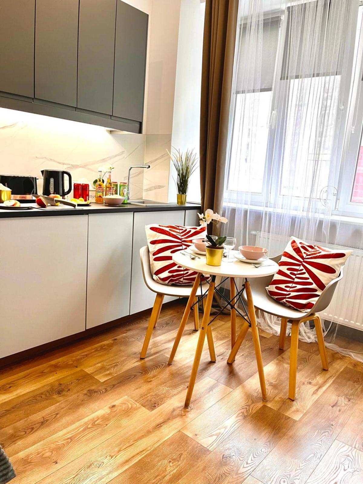 Super 1 Bed Room Condo In Warszawa Center Exterior foto